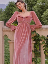 The Art of Romantic Nightwear: Making Your Nights Extraordinary with Leafluxia's Velvet Pajamas