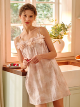 Floral Sleepwear for Slow Mornings: Romantic Pajama Looks at Home