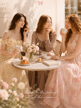 What to Wear for a Summer Café Date | Romantic Dress Ideas