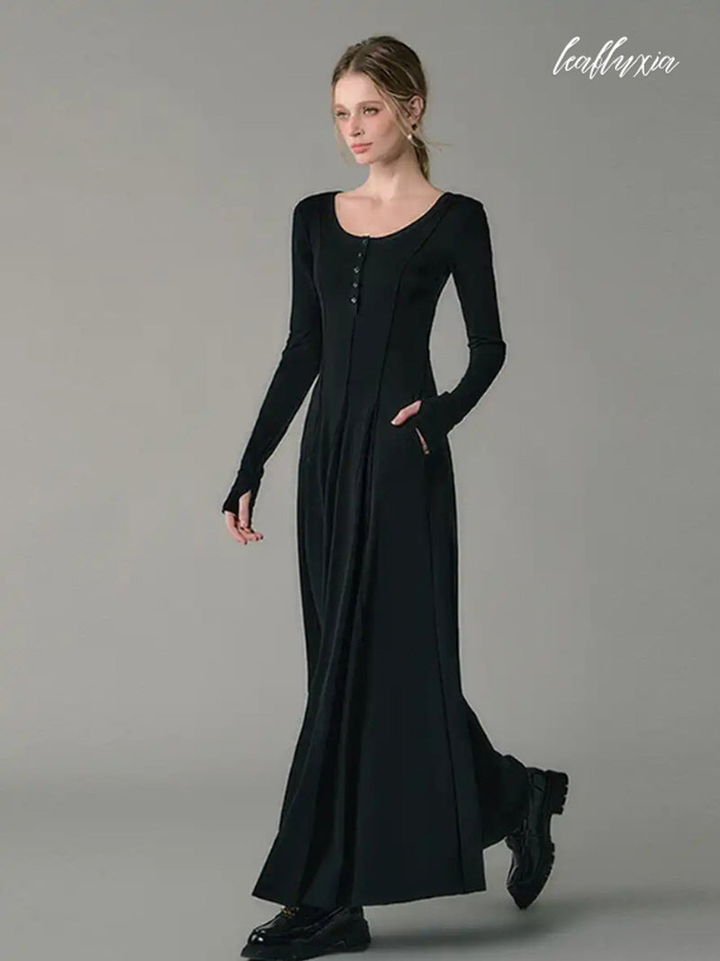 Elegant Noir Maxi Dress