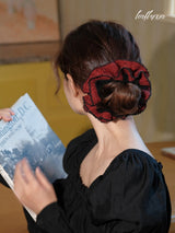 Noctelle Lace Bloom Scrunchie