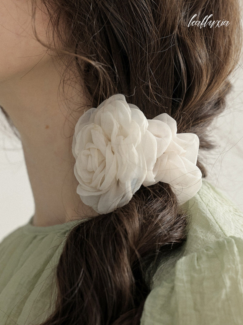 Bloom Whisper Hair Tie