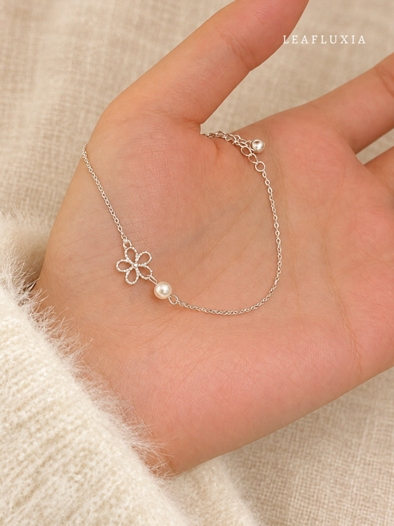 Lace Blossom Adjustable Bracelet | 999 Fine Silver
