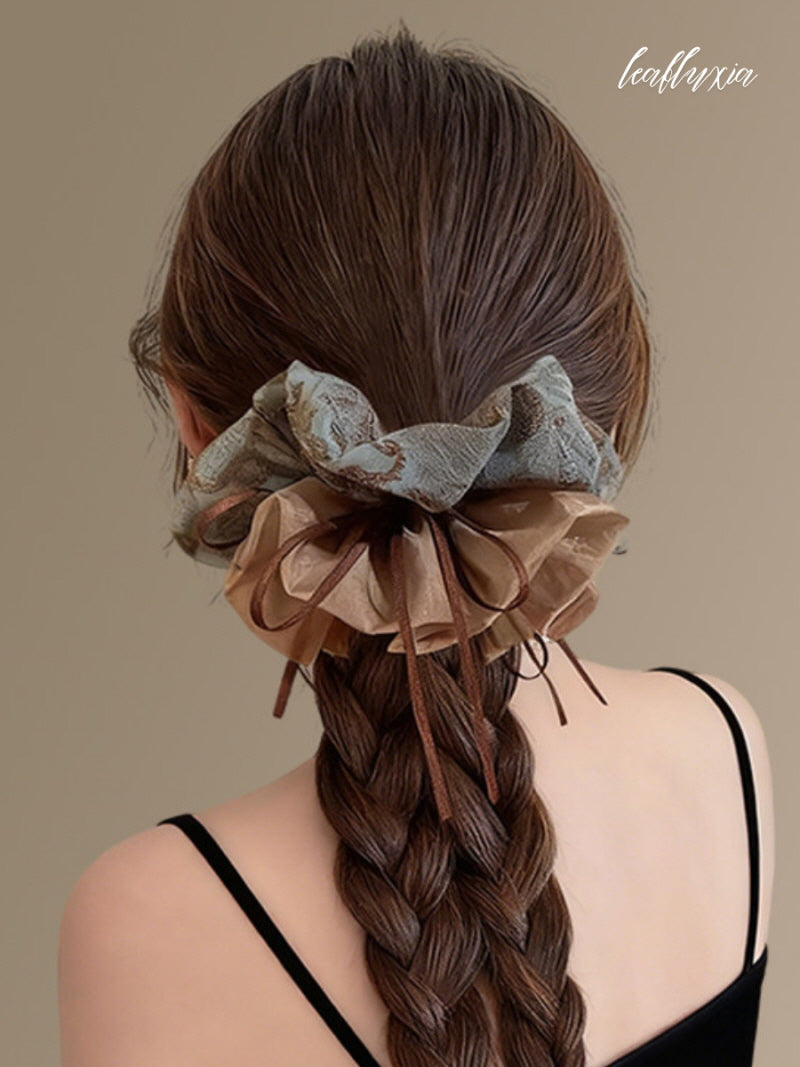Éloane Baroque Bloom Scrunchie